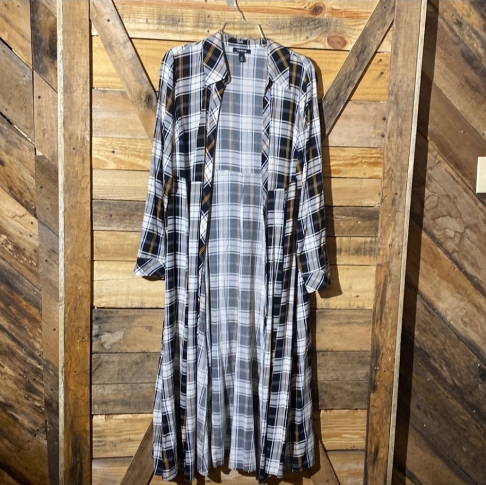 NWOT TORRID Ling duster size 0/(12)  in white-black-yellow plaid